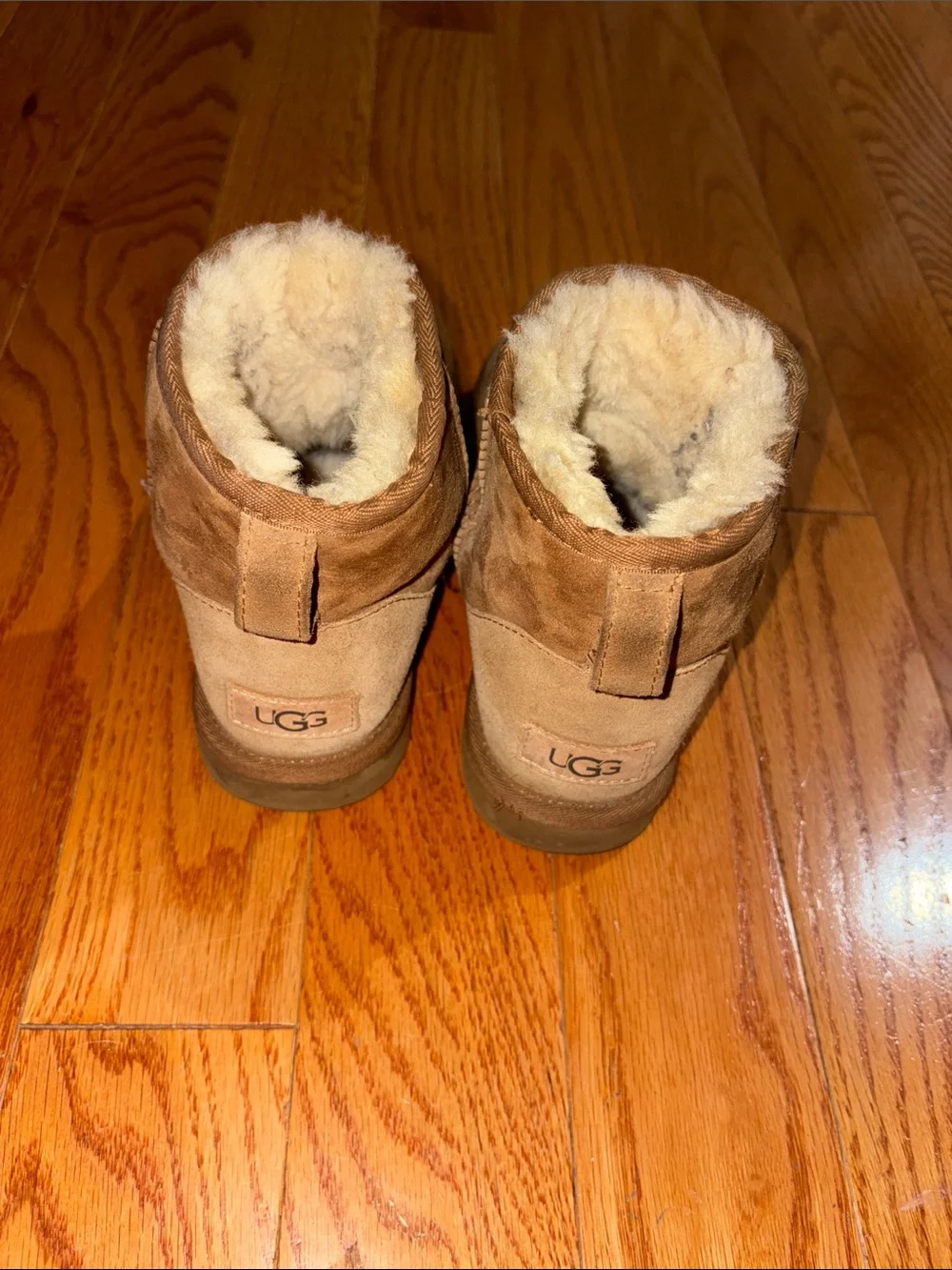 UGG  Mini Shearling Boots - Chestnut Suede